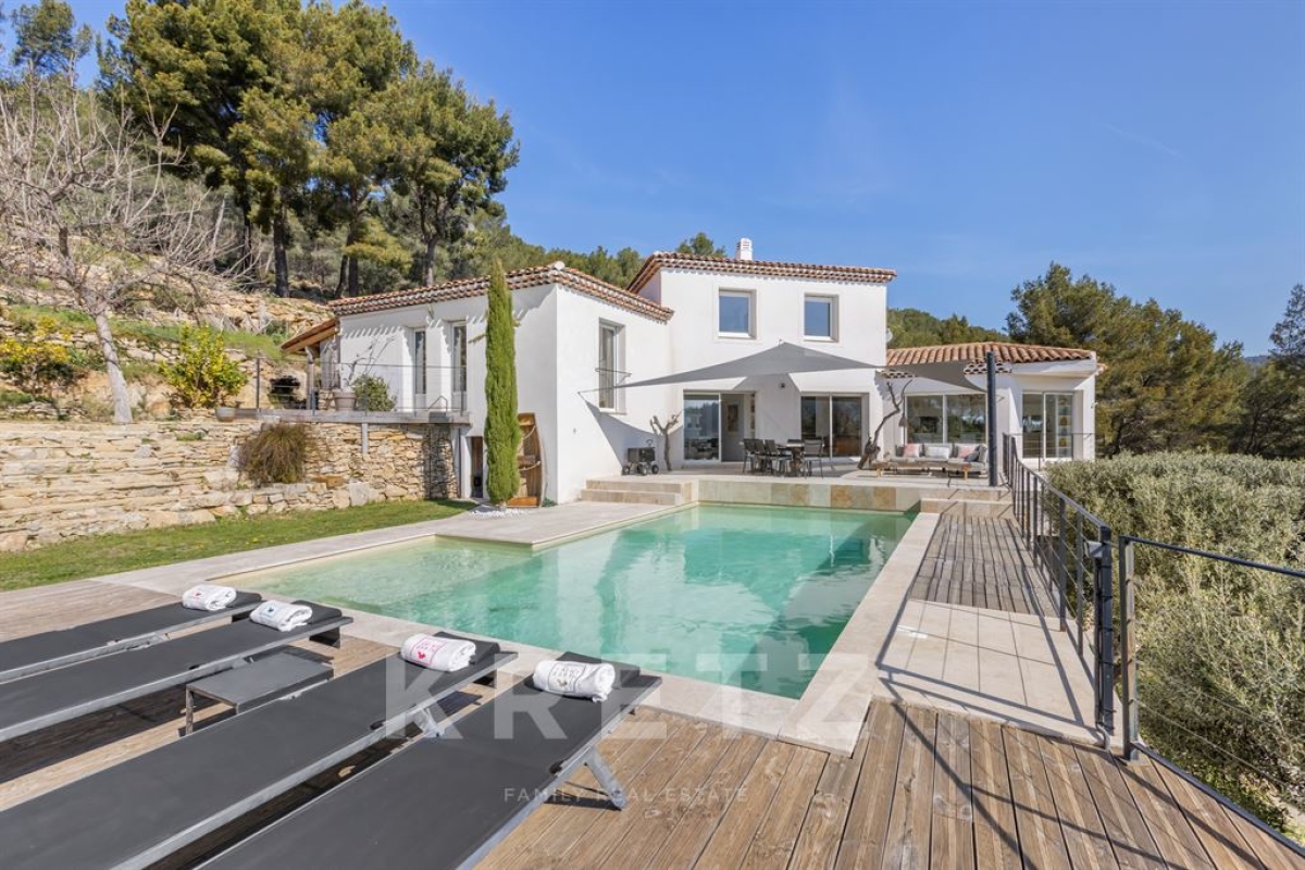 Maison de luxe à vendre à Saint-Cyr-sur-Mer, 2 290 000 €, Photo 2