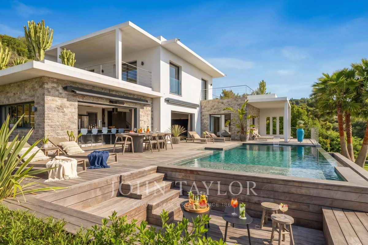 Maison de luxe à louer à Mougins, 14 000 €, Photo 2