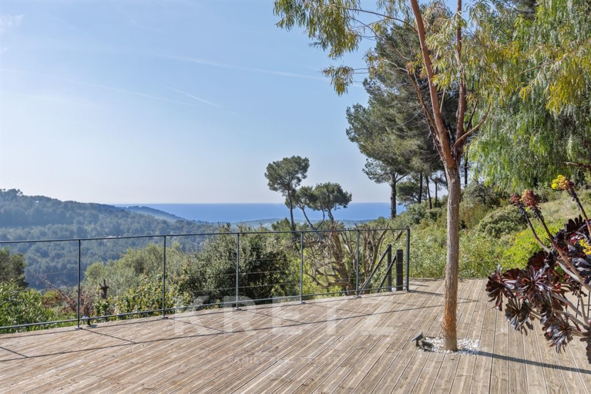 Maison de luxe à vendre à Saint-Cyr-sur-Mer, 2 290 000 €, Photo 3