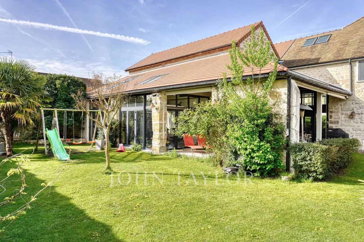 Luxury House for sale in Jouy-le-Moutier, 1 020 000 €, Photo 1
