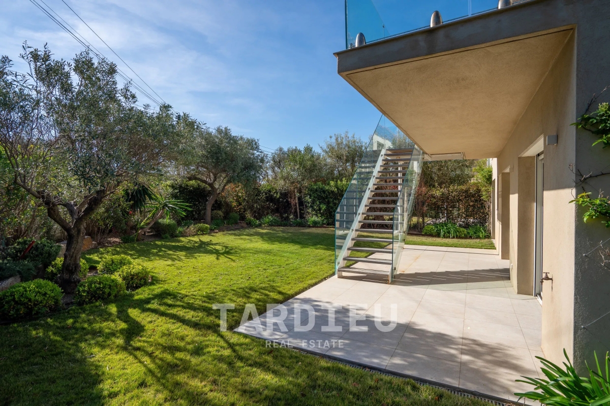Luxury House for sale in Cavalaire-sur-Mer, 1 950 000 €, Photo 3