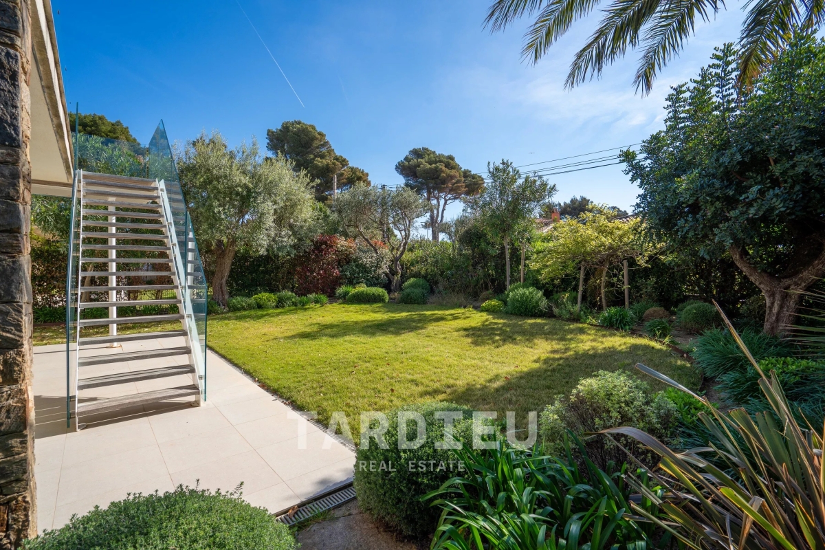 Luxury House for sale in Cavalaire-sur-Mer, 1 750 000 €, Photo 3
