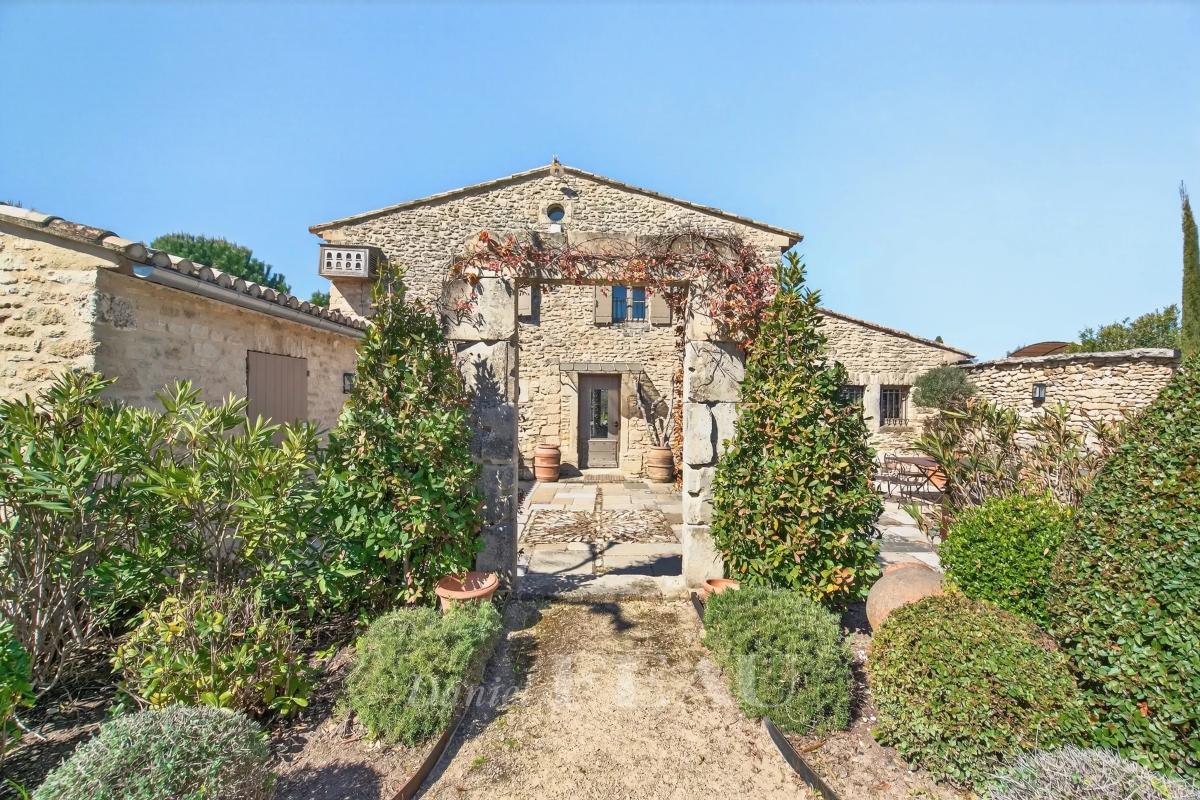 Luxury House for sale in Gordes, 2 480 000 €, Photo 5