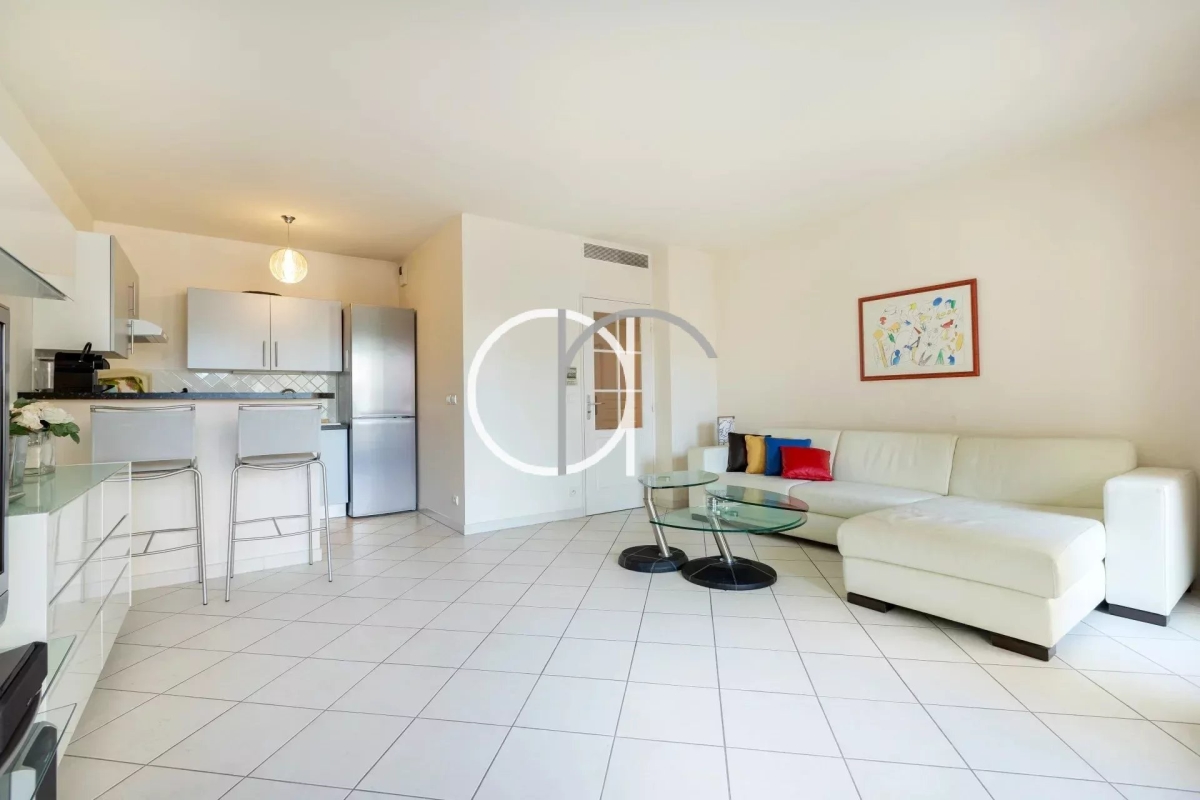 Appartement de luxe à vendre à Cannes, 647 000 €, Photo 2