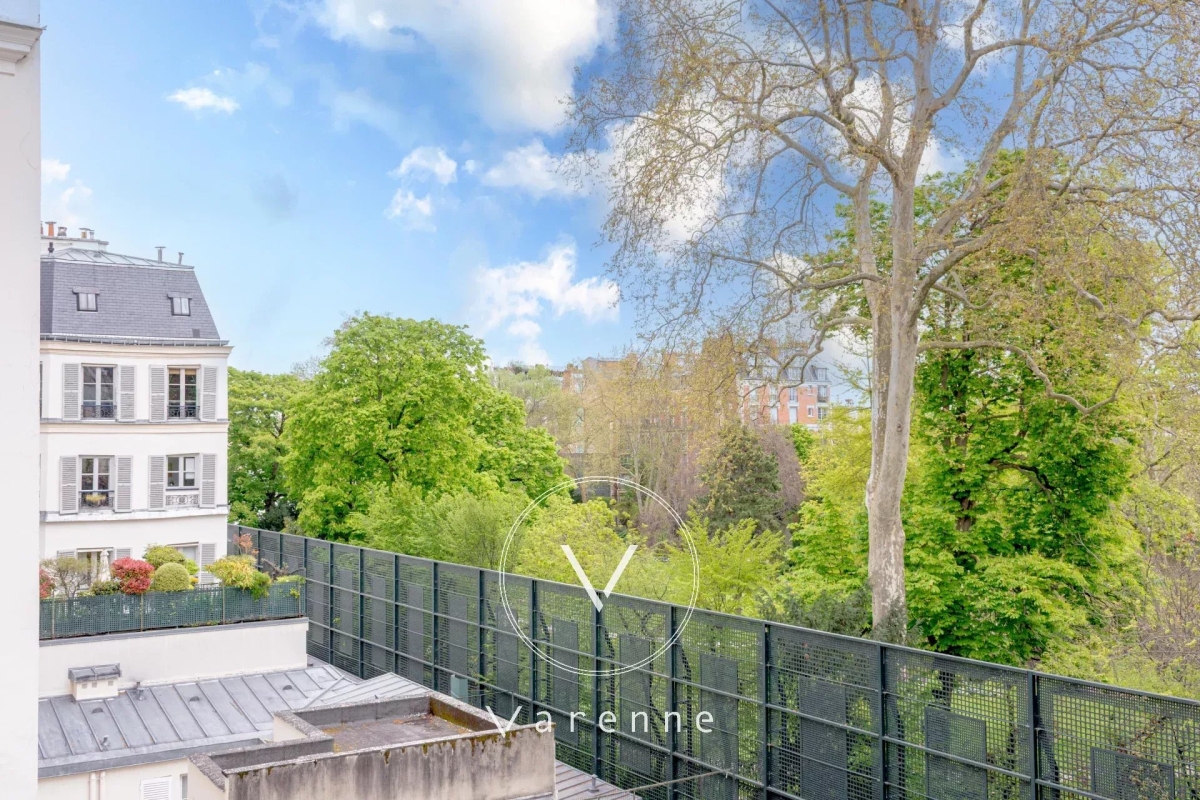 Luxury Apartment for sale in Paris 7Ème, 1 250 000 €, Photo 3