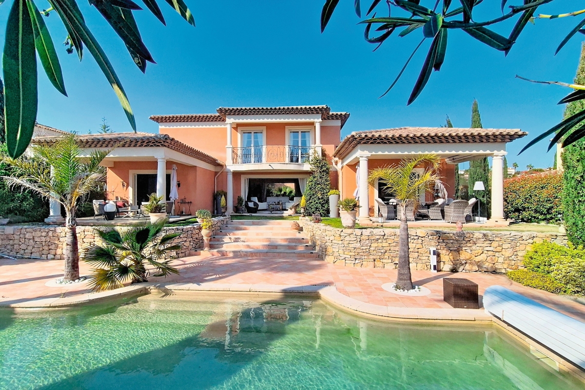 Maison de luxe à vendre à Saint-Raphaël, 1 290 000 €, Photo 1