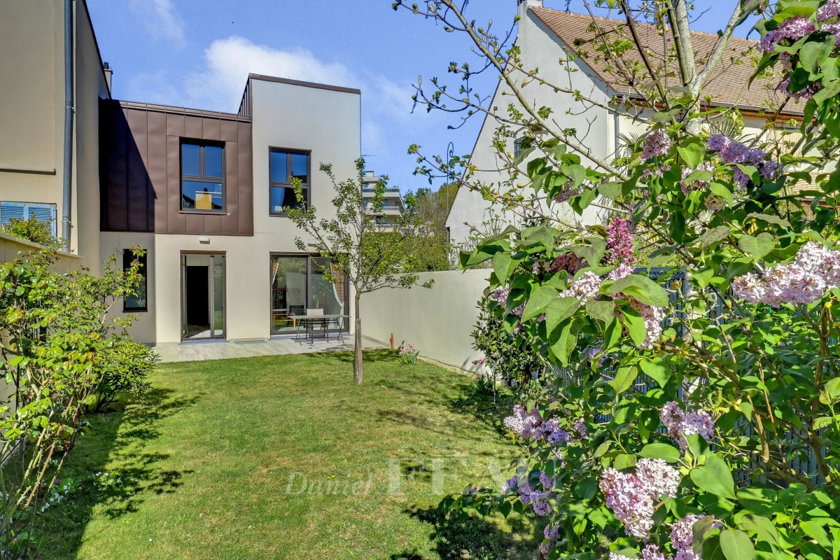 Maison de luxe à vendre à Versailles, 1 195 000 €, Photo 1