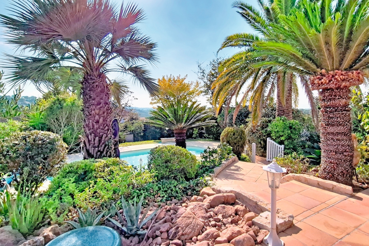 Maison de luxe à vendre à Saint-Raphaël, 1 095 000 €, Photo 3