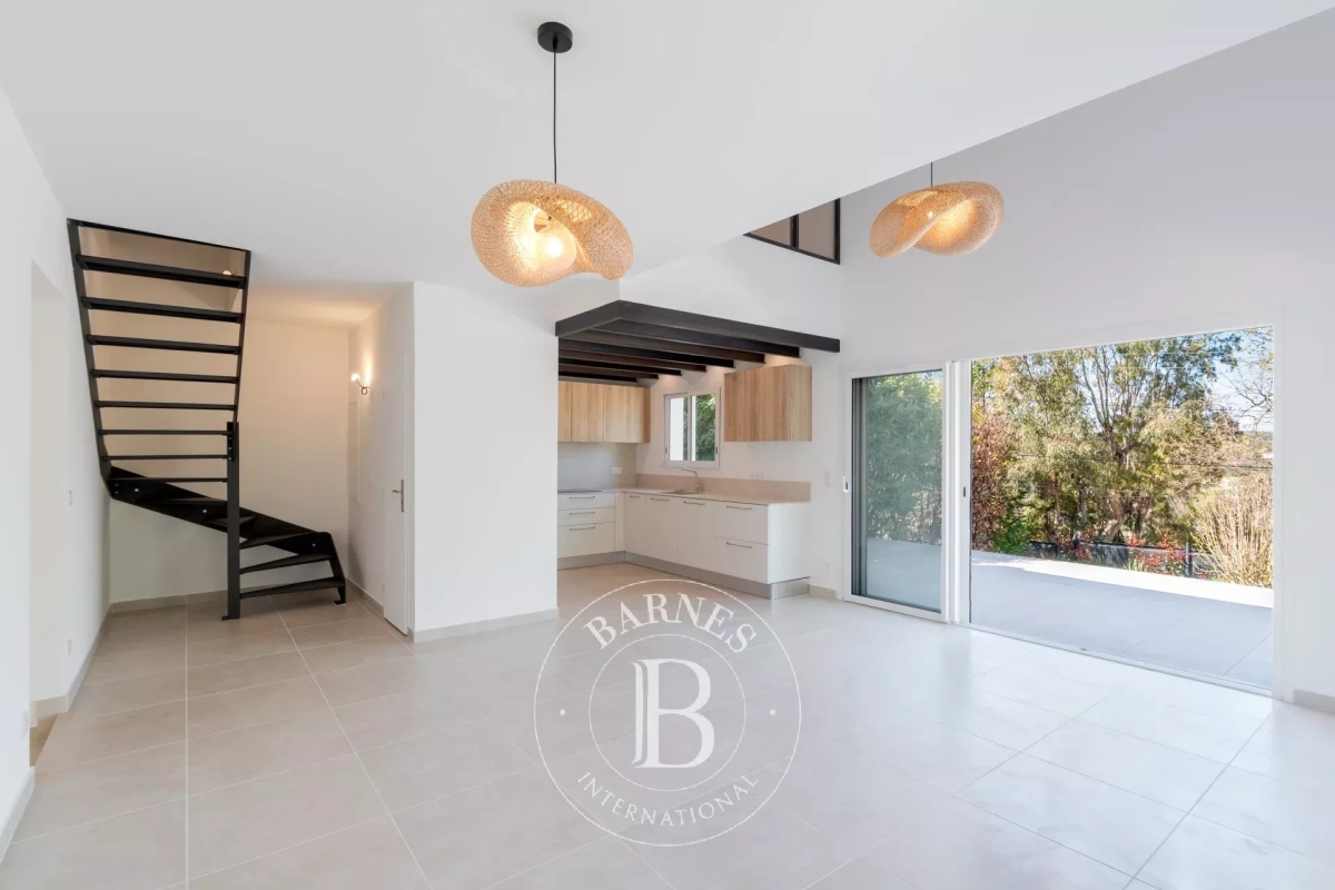 Maison de luxe à vendre à Biot, 695 000 €, Photo 5