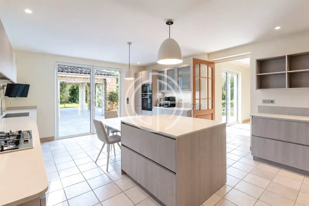 Luxury House for sale in Mougins, 1 900 000 €, Photo 5
