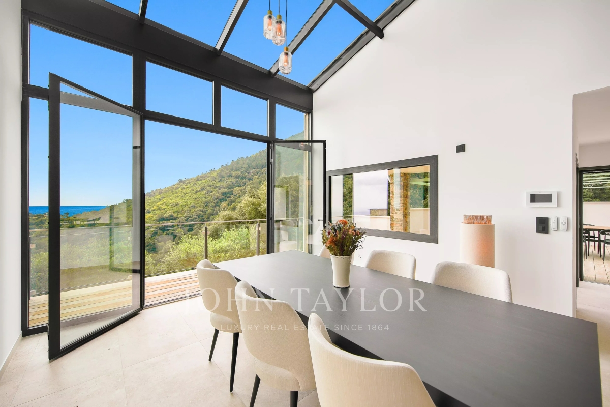 Luxury House for sale in Cavalaire-sur-Mer, 2 490 000 €, Photo 5