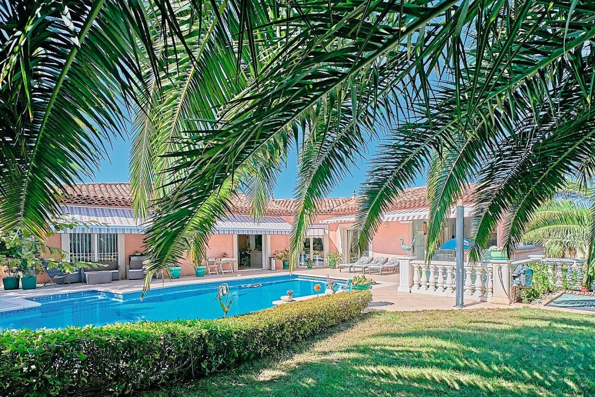 Maison de luxe à vendre à Saint-Raphaël, 1 370 000 €, Photo 1