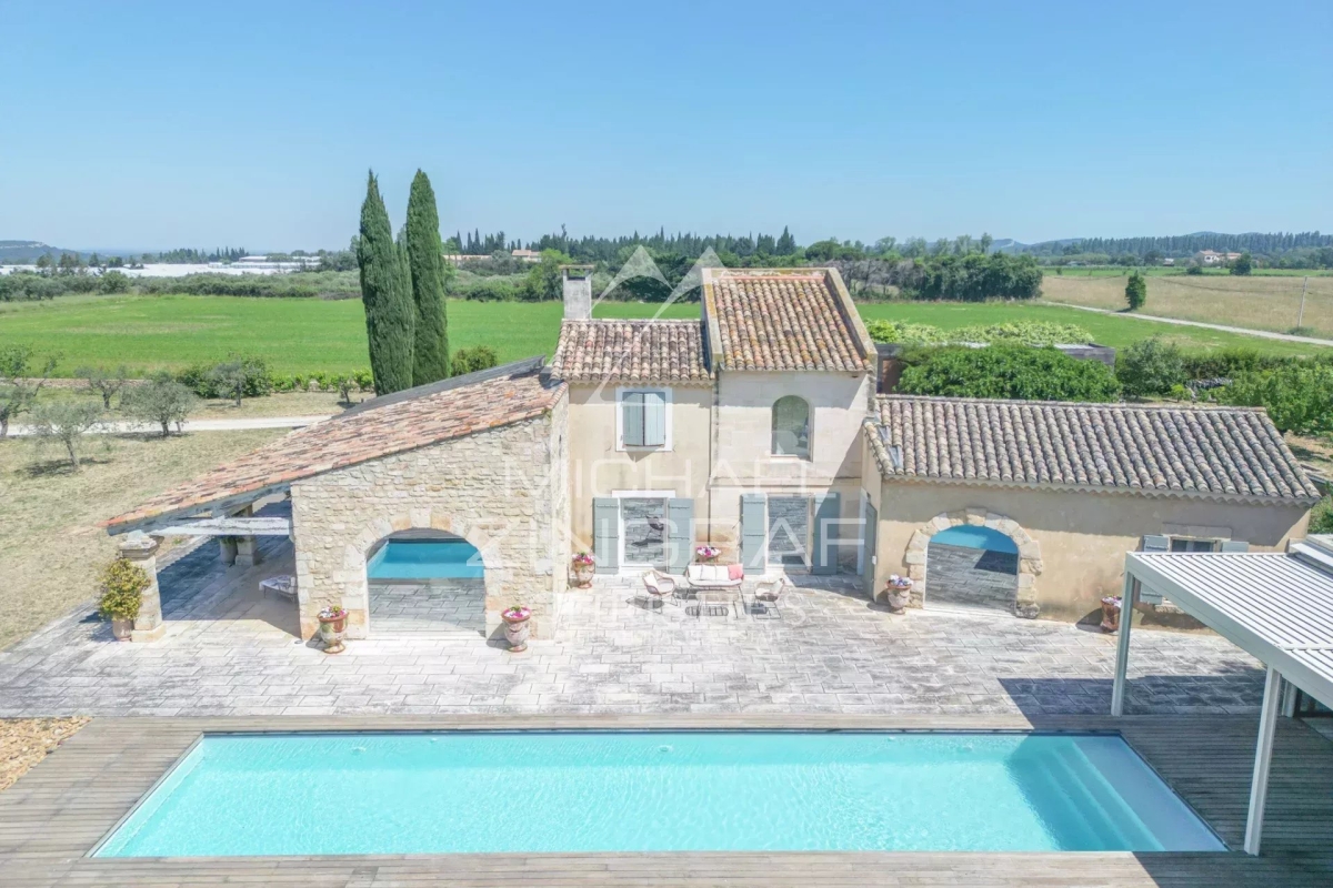 Maison de luxe à vendre à Arles, 2 350 000 €, Photo 2