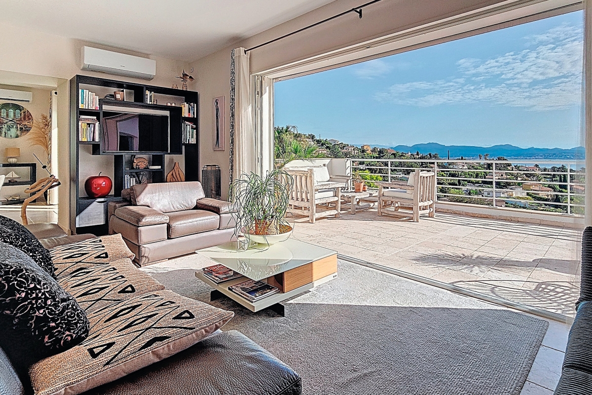 Maison de luxe à vendre à Saint-Aygulf, 1 395 000 €, Photo 3