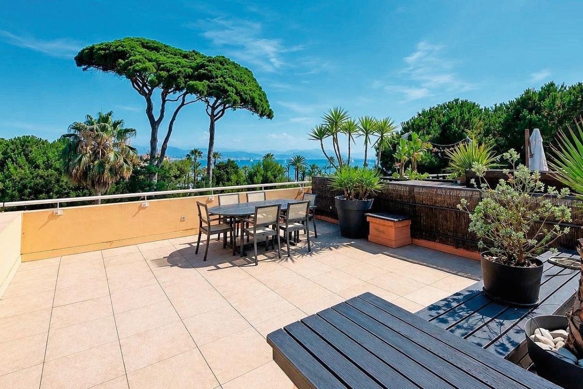 Luxury Apartment for sale in Cap d'Antibes, 970 000 €, Photo 3