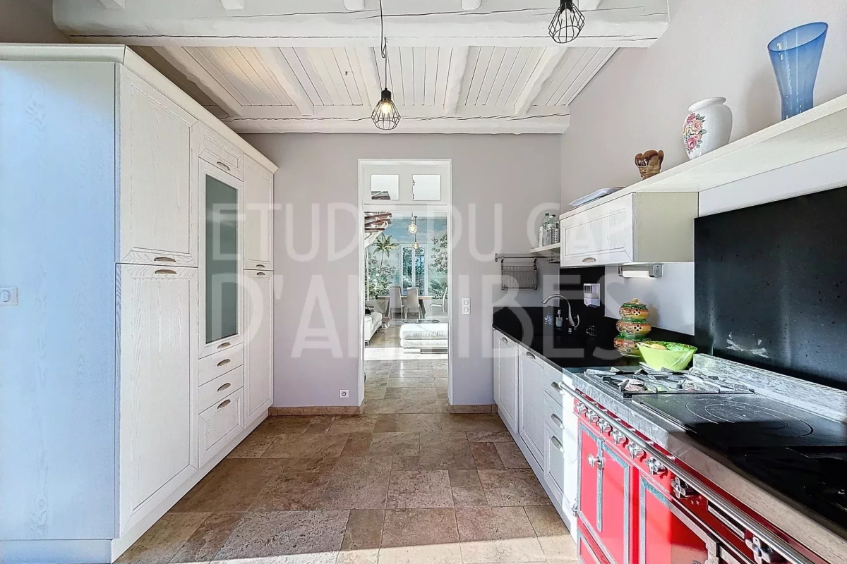 Maison de luxe à vendre à Antibes, 1 440 000 €, Photo 3
