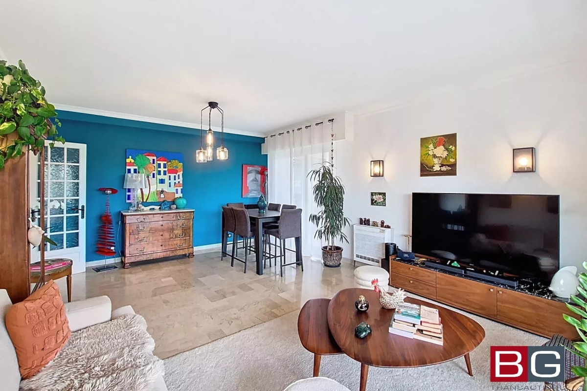 Luxury Apartment for sale in Antibes, 690 000 €, Photo 5