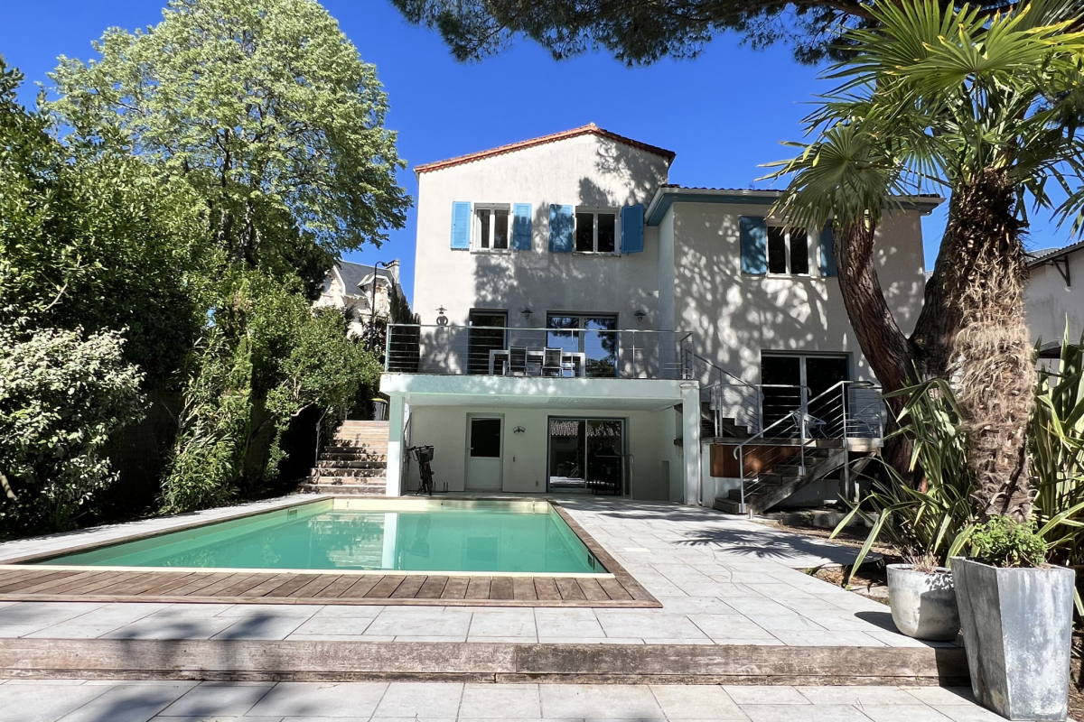 Maison de luxe à vendre à Royan, 950 000 €, Photo 1
