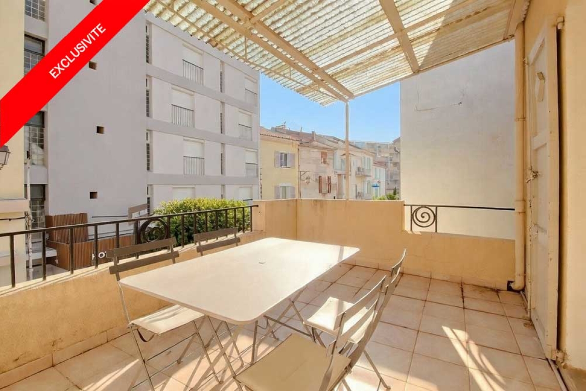 Maison de luxe à vendre à Le Lavandou, 798 000 €, Photo 1