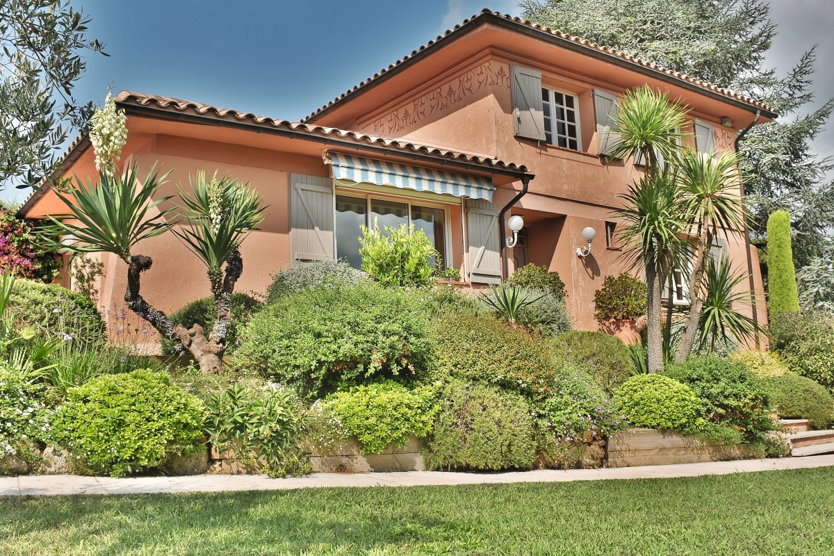 Luxury House for sale in Valbonne, 1 785 000 €, Photo 1
