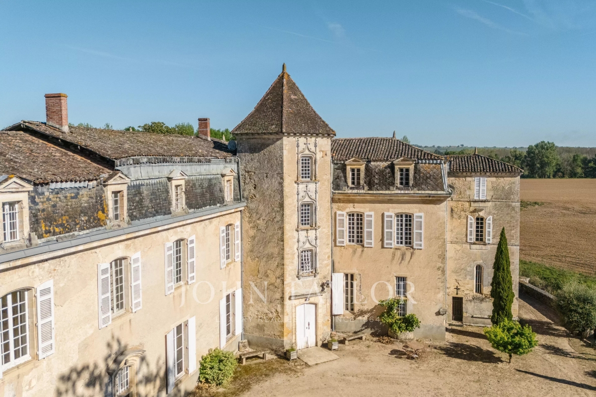Maison de luxe à vendre à Langon, 1 700 000 €, Photo 1