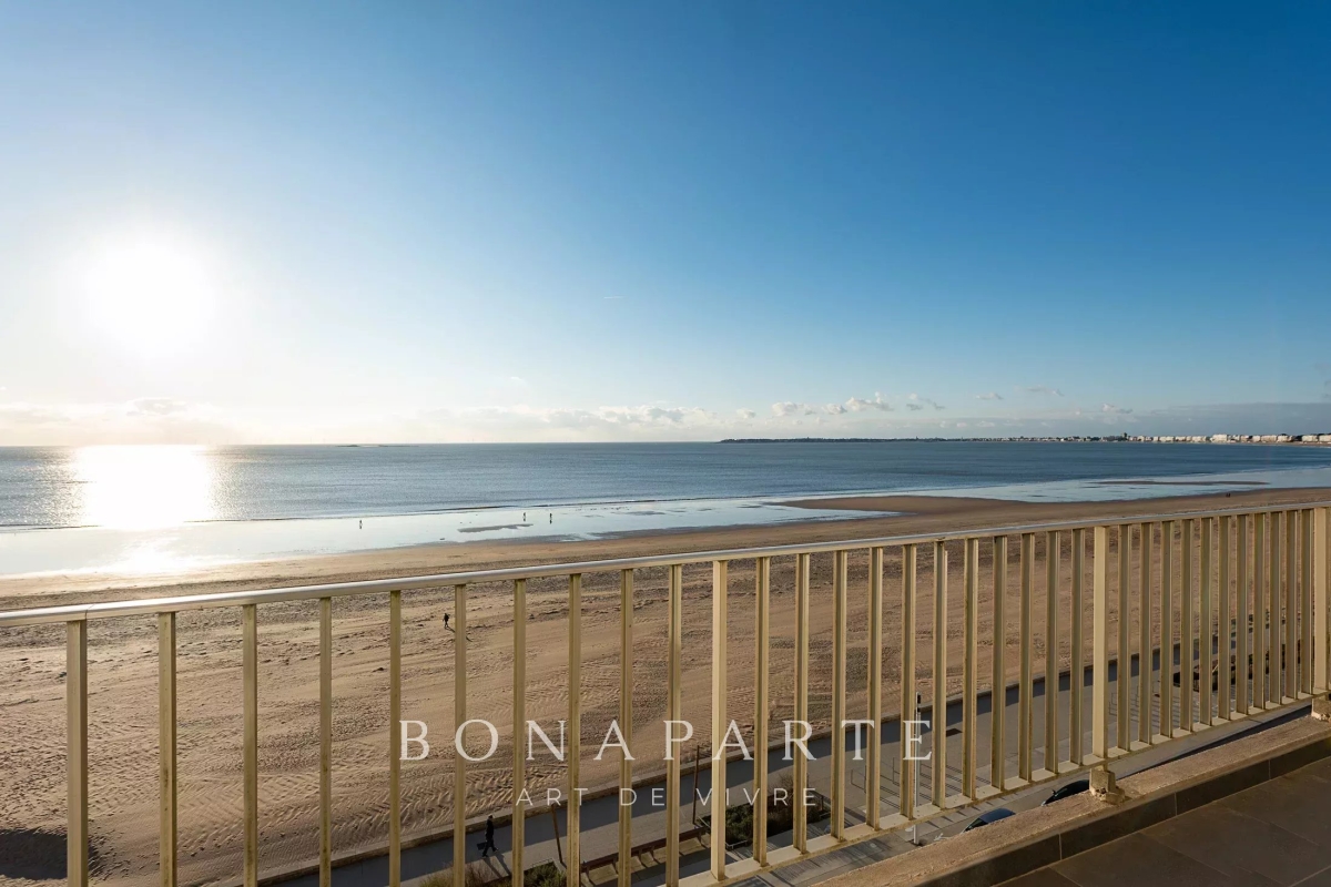Luxury Apartment for sale in Pornichet, 1 195 000 €, Photo 1