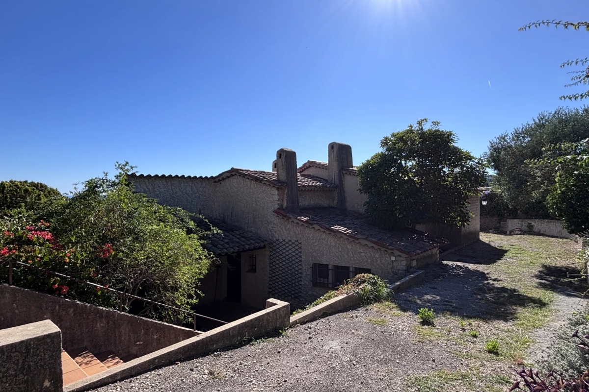 Luxury House for sale in Vallauris, 1 300 000 €, Photo 2