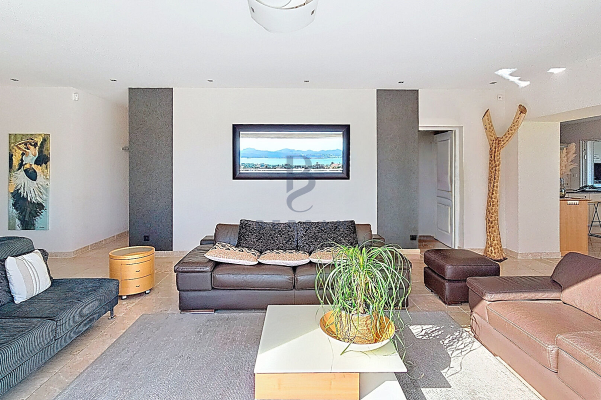 Maison de luxe à vendre à Saint-Aygulf, 1 295 000 €, Photo 6