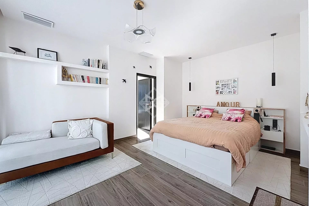 Maison de luxe à vendre à Roquefort-les-Pins, 2 790 000 €, Photo 7