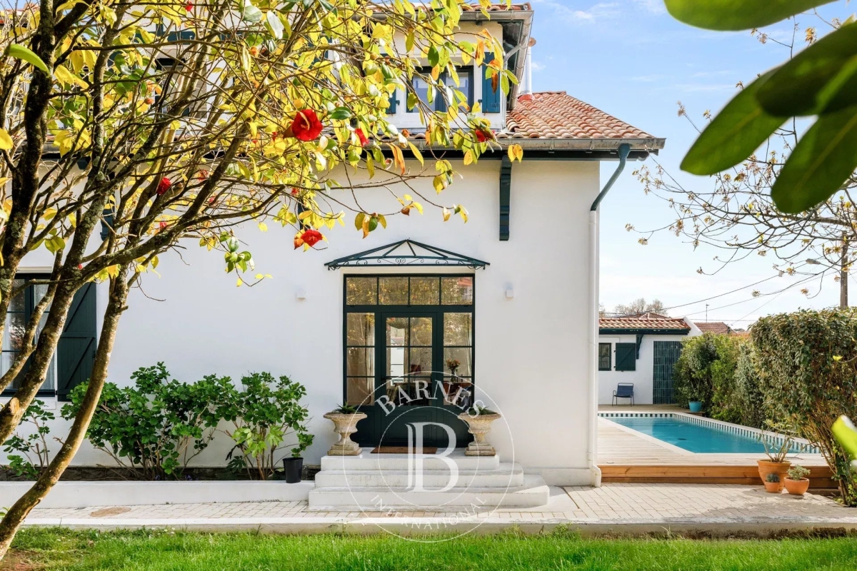Luxury House for sale in Biarritz, 1 945 000 €, Photo 1