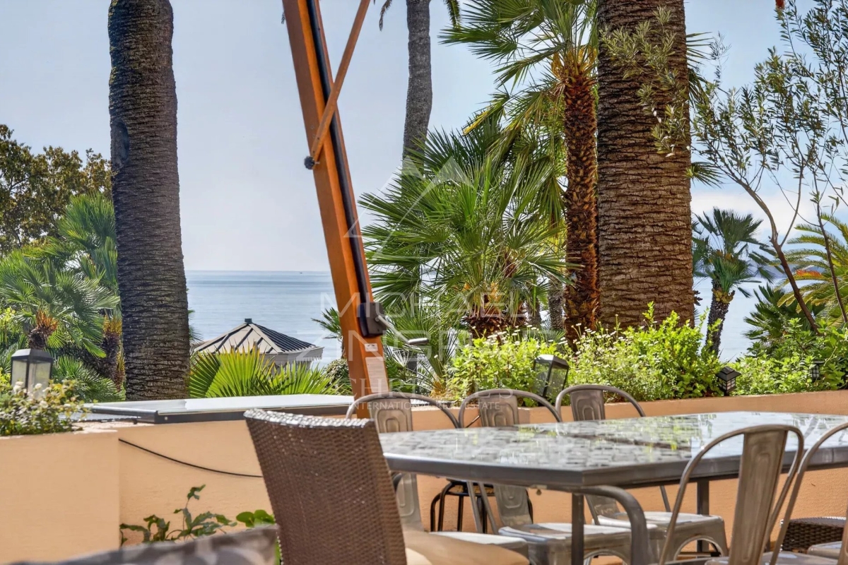 Luxury Apartment for sale in Cannes, 890 000 €, Photo 2