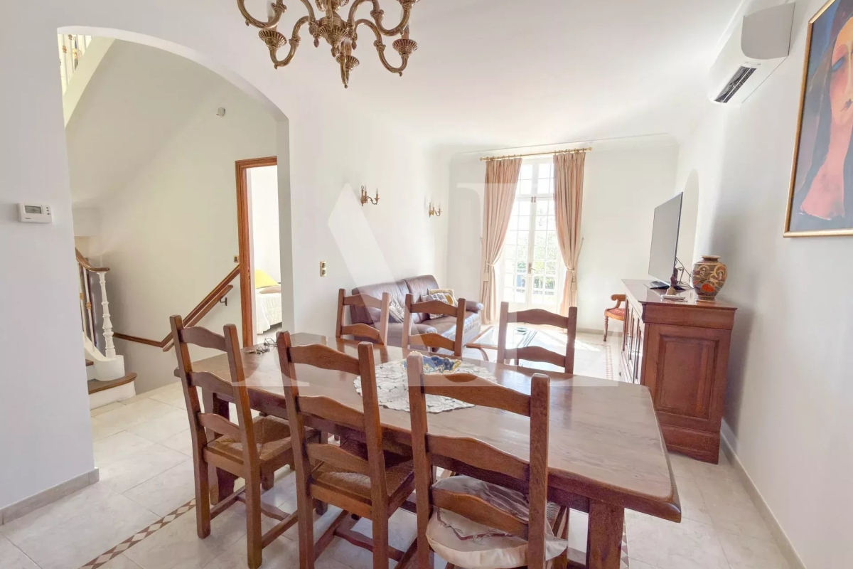 Maison de luxe à vendre à Le Golfe Juan, 895 000 €, Photo 2