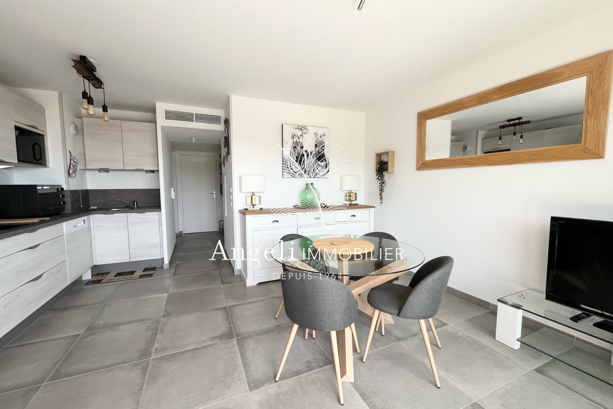 Luxury Apartment for sale in Saint-Aygulf, 330 000 €, Photo 7