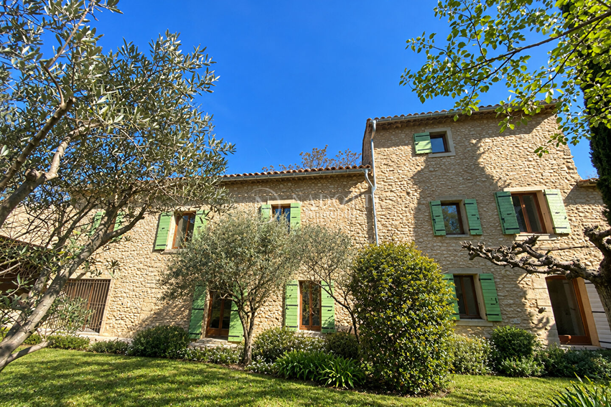 Maison de luxe à vendre à Cabrières-d'Avignon, 730 000 €, Photo 2