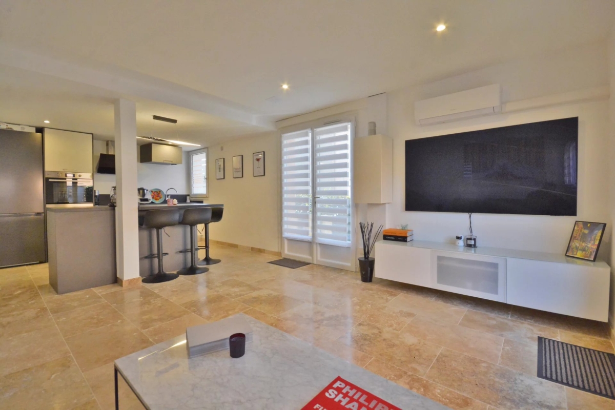 Maison de luxe à vendre à Grasse, 390 000 €, Photo 1