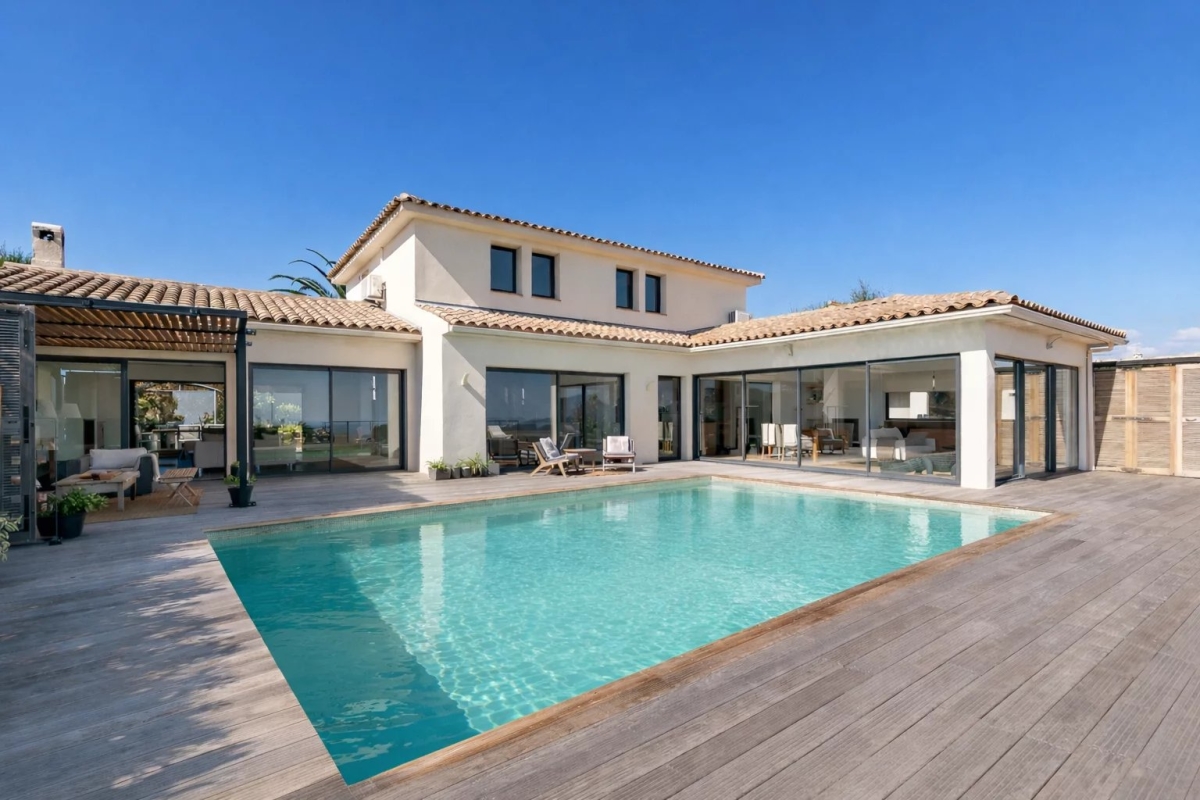 Luxury House for sale in Les Adrets de l'Esterel, 2 199 000 €, Photo 1