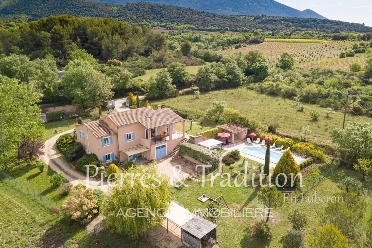 Luxury House for sale in Villars, 774 000 €, Photo 1