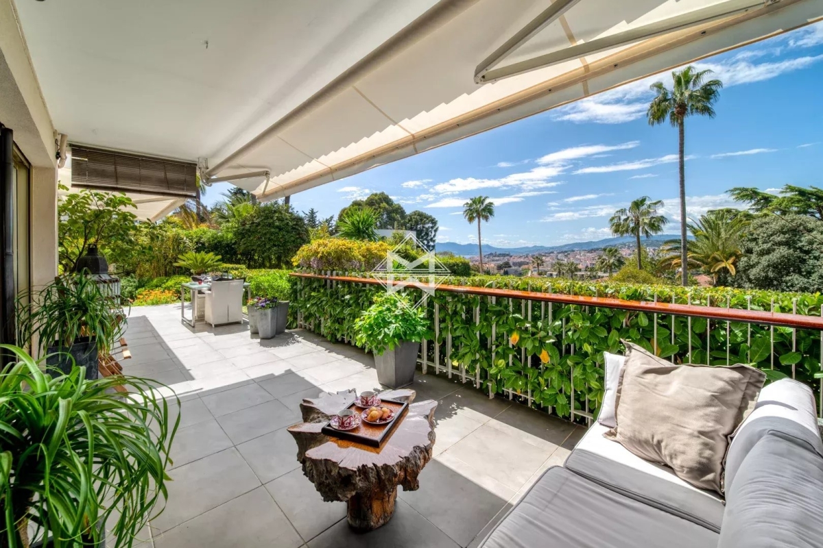 Luxury Apartment for sale in Cannes, 1 100 000 €, Photo 2
