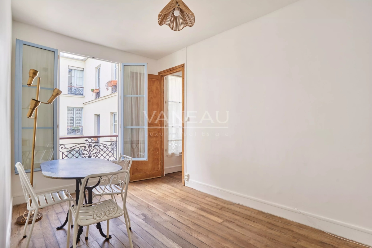 Luxury Apartment for sale in Paris 3ème, 530 000 €, Photo 2