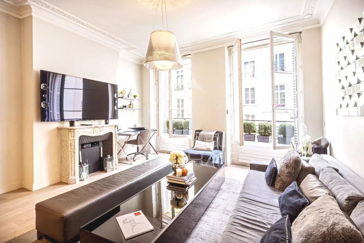 Luxury Apartment for sale in Paris 1er, 1 180 000 €, Photo 2