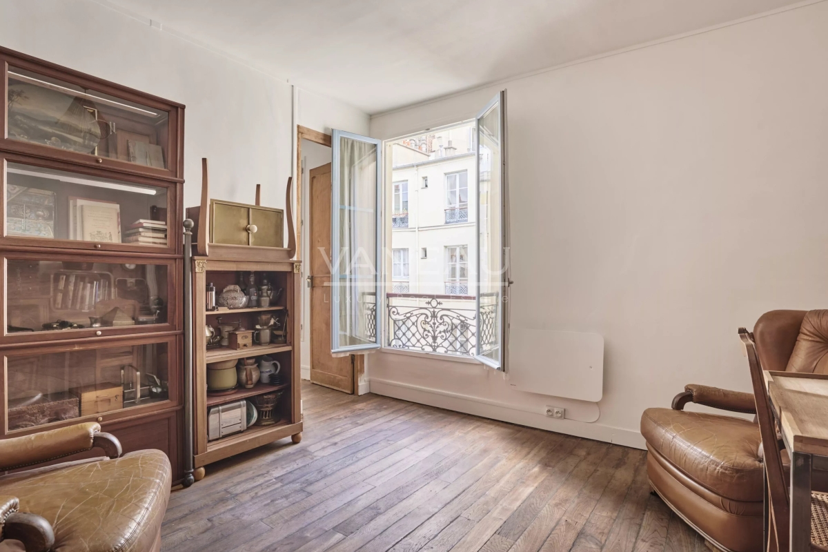 Luxury Apartment for sale in Paris 3ème, 530 000 €, Photo 3