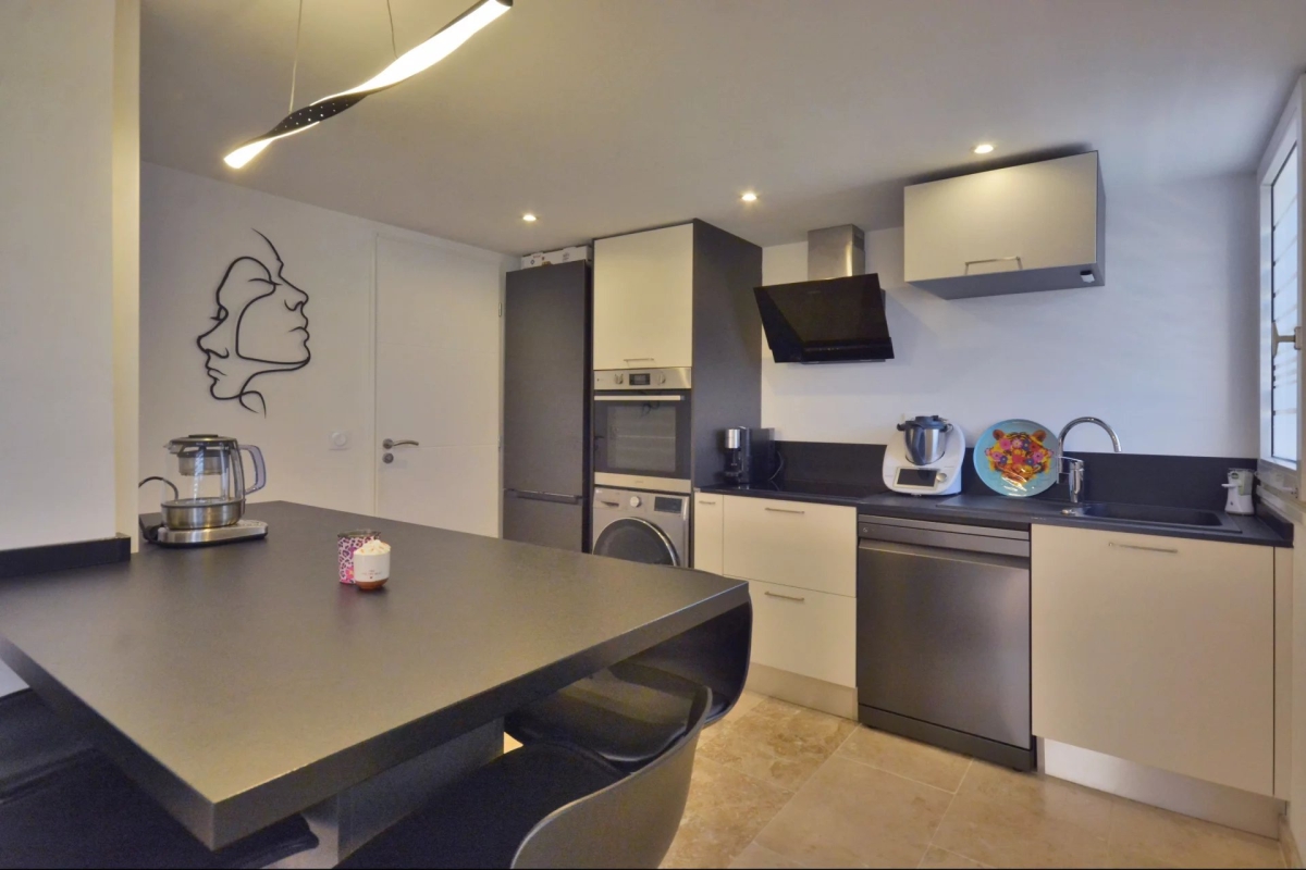 Maison de luxe à vendre à Grasse, 390 000 €, Photo 6