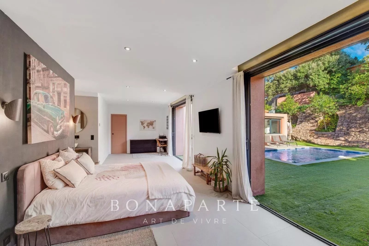 Luxury House for sale in Saint-Raphaël, 1 800 000 €, Photo 7