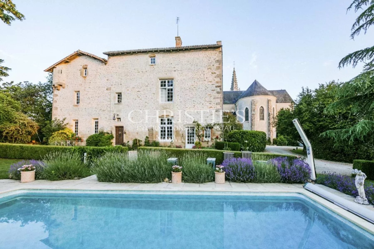 Maison de luxe à vendre à Parthenay, 670 250 €, Photo 1