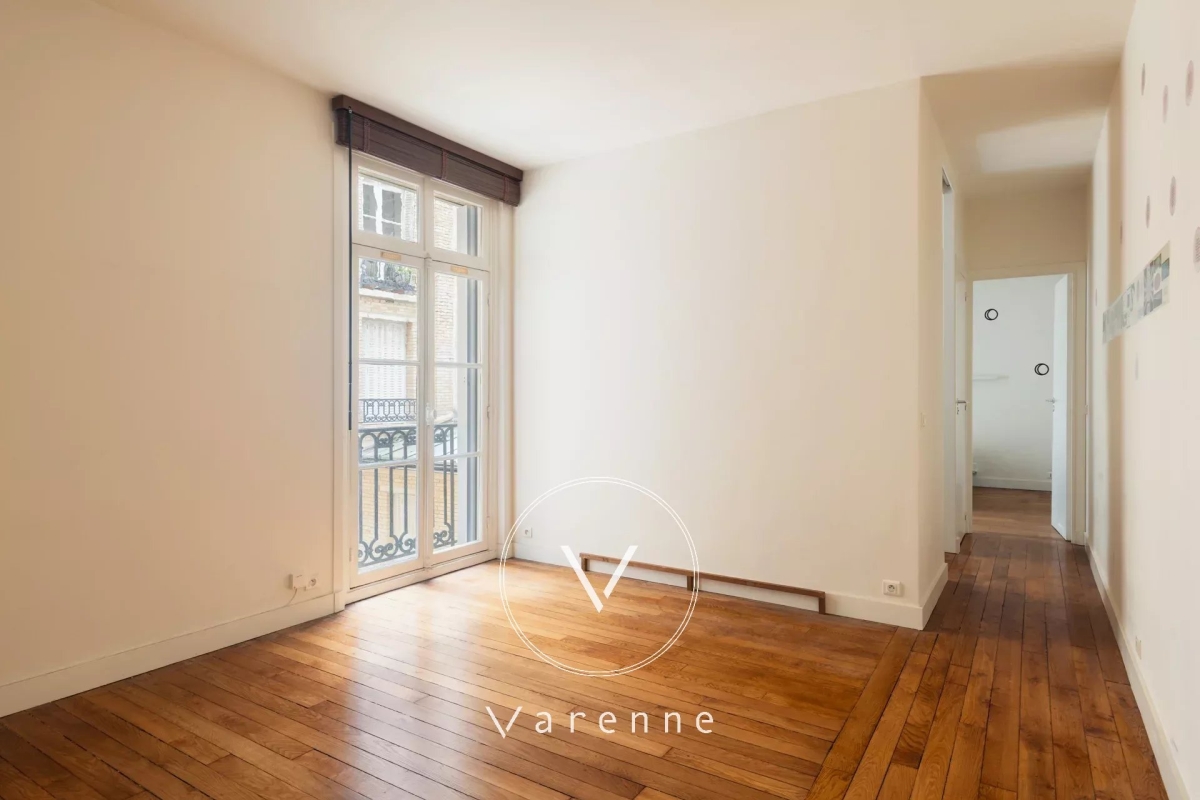 Appartement de luxe à vendre à Paris 7Ème, 665 000 €, Photo 2