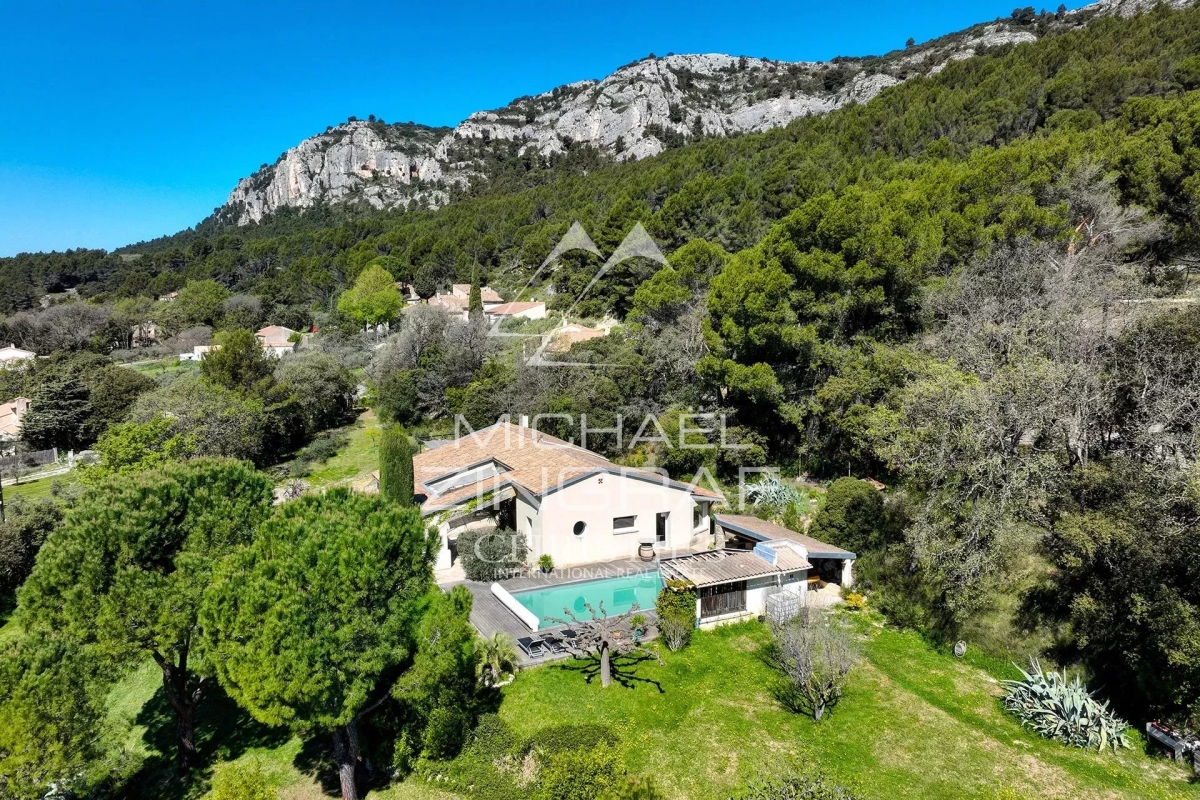 Luxury House for sale in Mérindol, 1 100 000 €, Photo 2