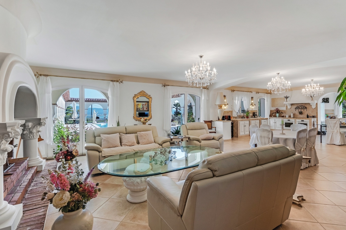 Maison de luxe à vendre à Roquebrune-sur-Argens, 2 590 000 €, Photo 2