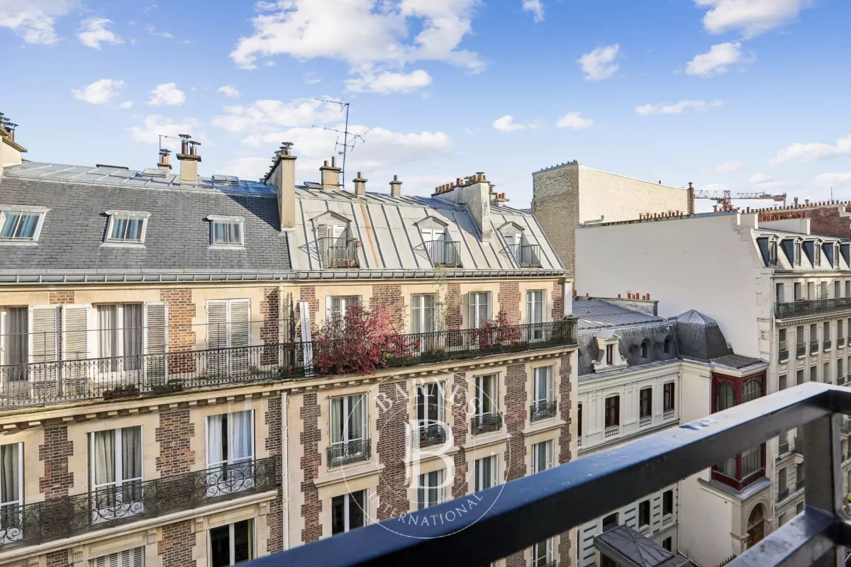 Luxury Apartment for sale in Paris 6Ème, 1 150 000 €, Photo 3