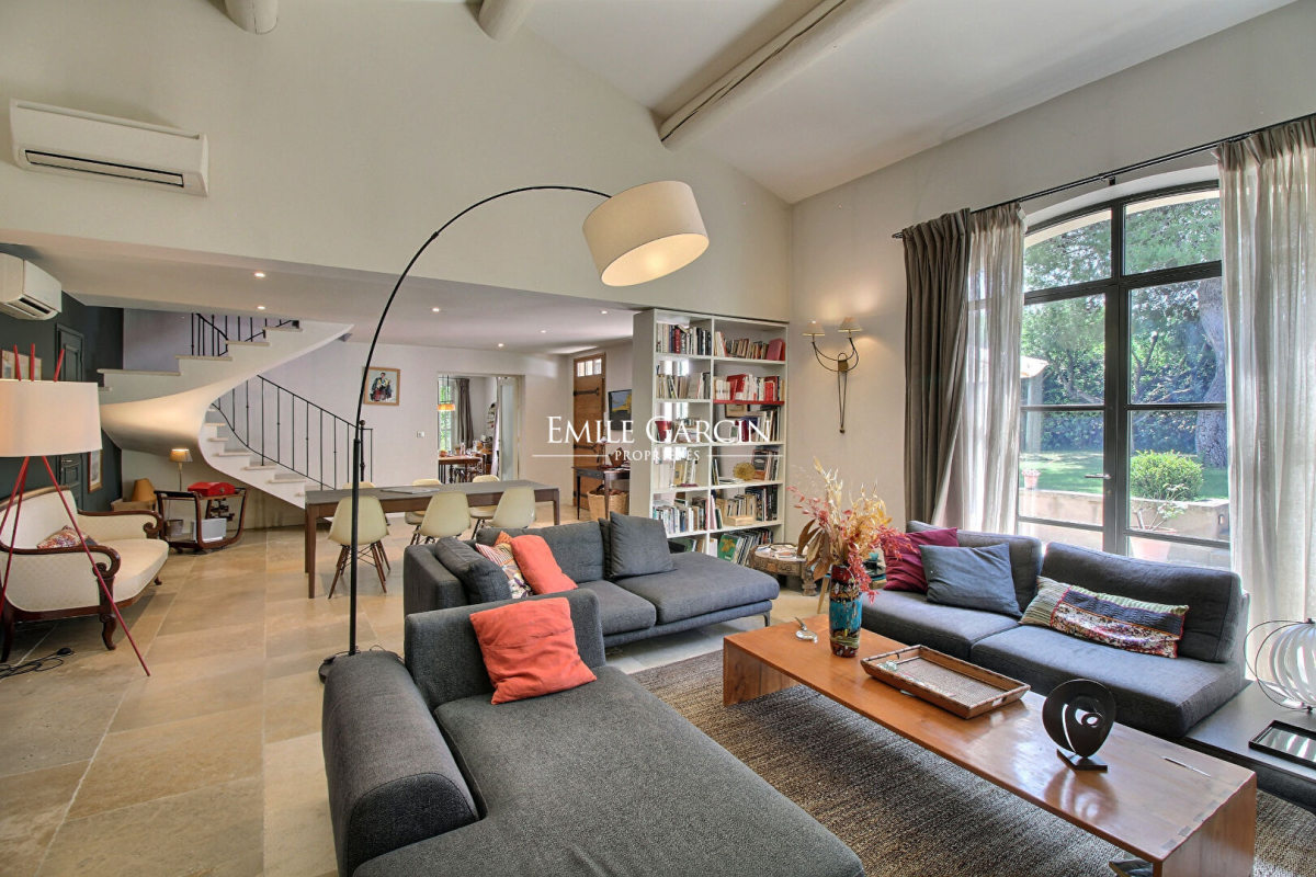 Luxury House for sale in Eygalières, 2 350 000 €, Photo 5