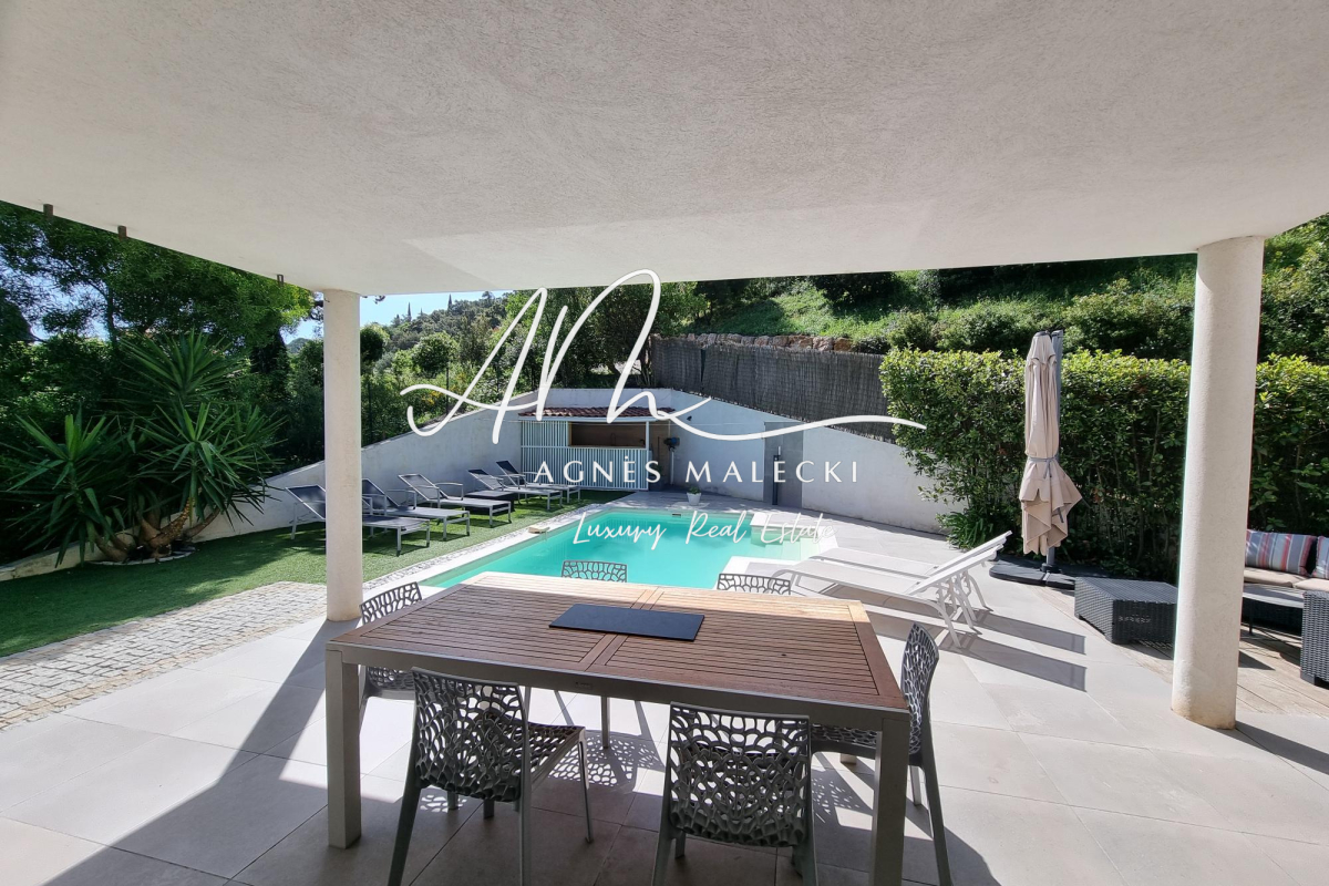 Luxury House for sale in Cavalaire-sur-Mer, 1 095 000 €, Photo 2